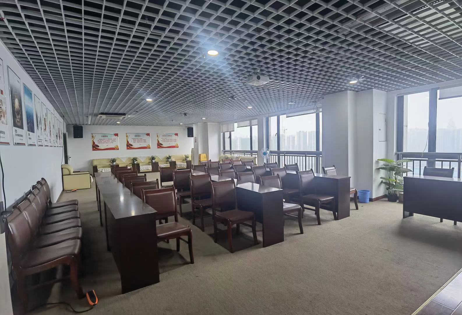 西部研發(fā)基地4號樓24層寫(xiě)字樓招租