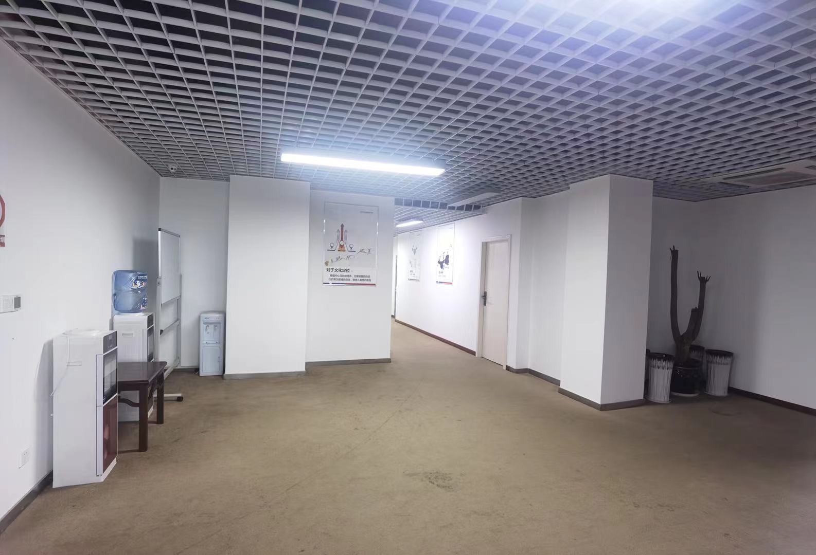 西部研發(fā)基地4號樓24層寫(xiě)字樓招租