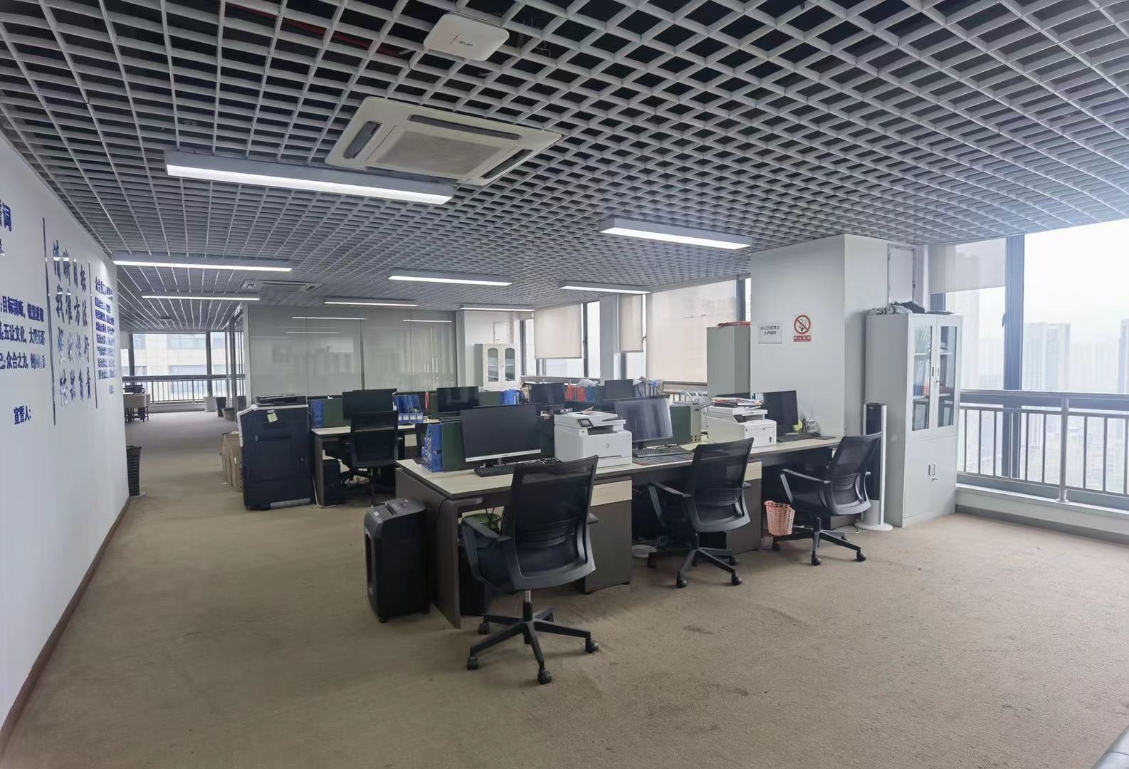 西部研發(fā)基地4號樓24層寫(xiě)字樓招租